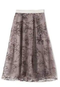 美品♡ ラインフローラル刺繍スカートJILL by JILL STUART