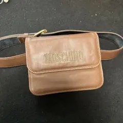 希少 未使用級 モスキーノ ビックロゴ ウエストバッグ ボディバッグ G金具 楽天市場】MOSCHINOモスキーノ ベルトビックロゴ入り ナイロン
