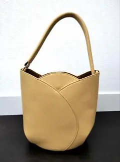 ハンドバッグ　チューリップ　レガートラルゴ