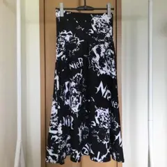 NieRロングスカート ブラック・ホワイト