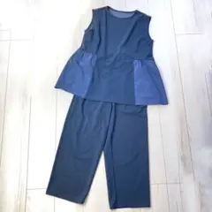 KEYUCA 異素材ノースリーブペプラムカットソー　パンツセットアップ　青紺