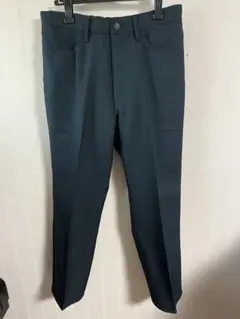 【未使用】GU ダークグリーン スラックス ウエスト紐付き