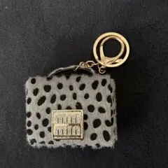 Item thumbnail for item ecc7511e-8815-45c2-a3b6-448ec469a14a