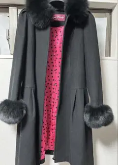 【未使用に近い】スーパービューティーのファー付きコート