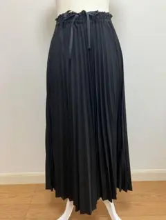 アースミュージック&エコロジー　ロングスカート プリーツスカート ブラック　秋