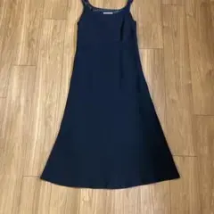 黒　シンプル　キャミワンピース　a.v.v