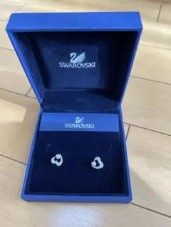 スワロフスキー ピアス