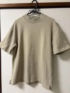 PVOT モックネック　パステルオリーブ Tシャツ