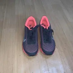 ランニングシューズ