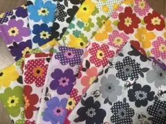 はぎれ 生地 北欧　花柄　パッチワーク カットクロス