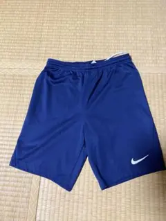 Nike ネイビー ハーフパンツ