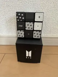 BTS ルービックキューブ メンバー名入り