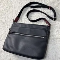 【美品】タケオキクチ レザーショルダーバッグ ブラック ソバージュ B5