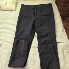 ユニクロ　ネイビー スラックス