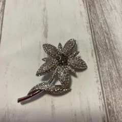 フォクシーブローチ