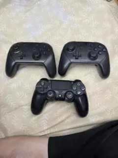PS4とNintendo Switch用コントローラーセット