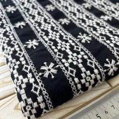 縦100cm×横95cm 刺繍生地