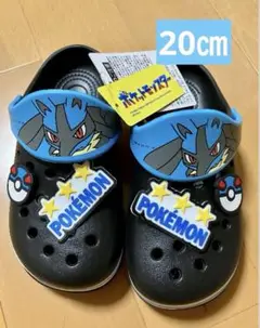 ポケモンサンダル　クロックス風　ルカリオ