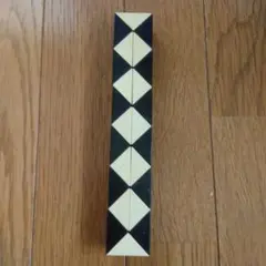 ルービックスネーク　立体パズル　レトロ
