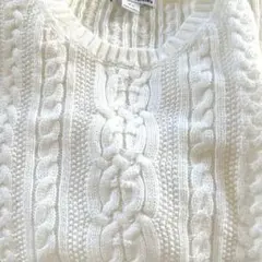 最終値下げ新品未使用❣️セーター ケーブルニット 白クルーネック 長袖 レディース
