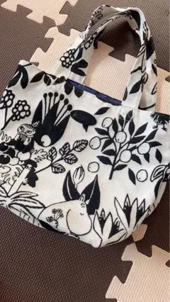 MOOMIN モノクロトートバッグ