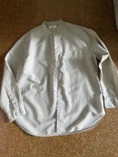 ユニクロ　バンドカラー ベージュシャツ Mサイズ