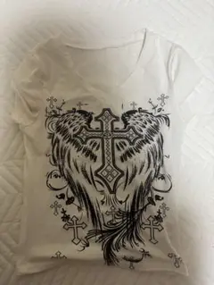 Vネック Tシャツ クロスと翼デザイン y2k グランジ