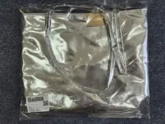 画像多め　メタリックシルバートートバッグA4　新品　美品　未使用