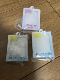 ViVi だれでもアクリルチャーム　ガチャ　新品　ガチャガチャ