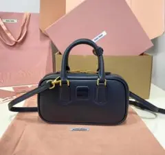 Miu Miu ネイビー ショルダーバッグ