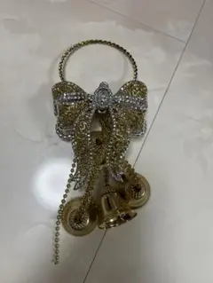 ゴールドシルバーリボンベル付き置物