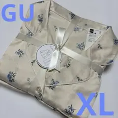 GU 花柄サテンパジャマ クリーム色　XL