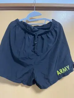 黒いARMYプリントショートパンツ