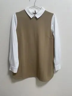 ハルメク　ベージュとホワイトの襟付きシャツ　M