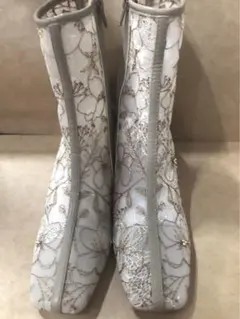 ランダ　フラワー刺繍ショートブーツ