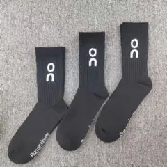 ON ロゴ入り ブラッククルーソックス 3足セットsize:26-28
