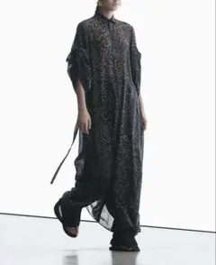 HYKE 24SS CONTOUR LINE BELL SLEEVE DRESS