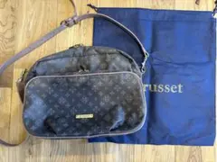 russet ダークグレーショルダーバッグ