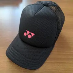 メッシュキャップ 黒 ピンクロゴ