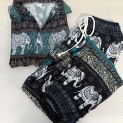 Item thumbnail for item 66bb3d4d-2572-4351-84d8-75626a4ae47d