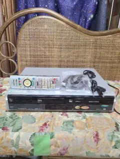 希少整備済!完動美品パナソニックVHS/HDD/DVDレコーダDMR-XP21V