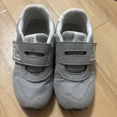 New Balance グレー スニーカー マジックテープ　16,5cm