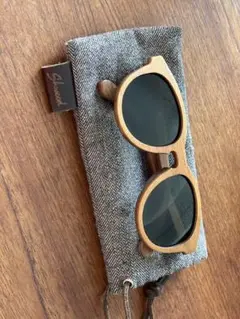 shwood シュウッド　木製サングラス 布ケース付き　ロンハーマン shwood シュウッド 木製サングラス 布ケース付き ロンハーマン