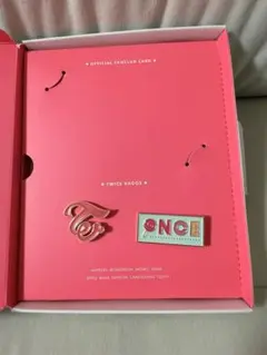 TWICE ONCEロゴバッジ2個セット
