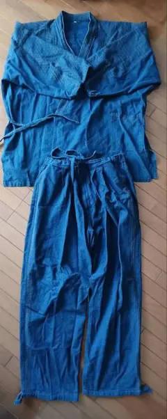 飛騨さしこ　XL 作務衣 濃紺デニム風作務衣 幾何学模様刺繍