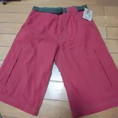 未使用タグ付きinsight 赤 ショートパンツ 調整可能ベルト付き