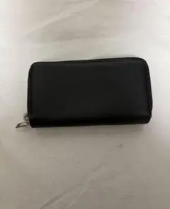 黒い合成皮革 長財布