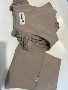 美品 コニー konny 抱っこ紐　新生児　ベージュ　Sサイズ