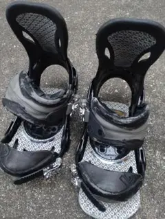 BURTON P1 M