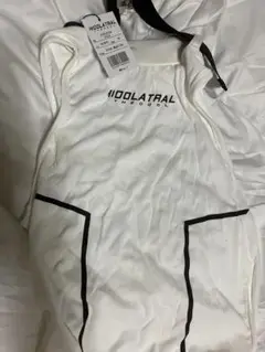 HIDOLATRAL ホワイト Tシャツ